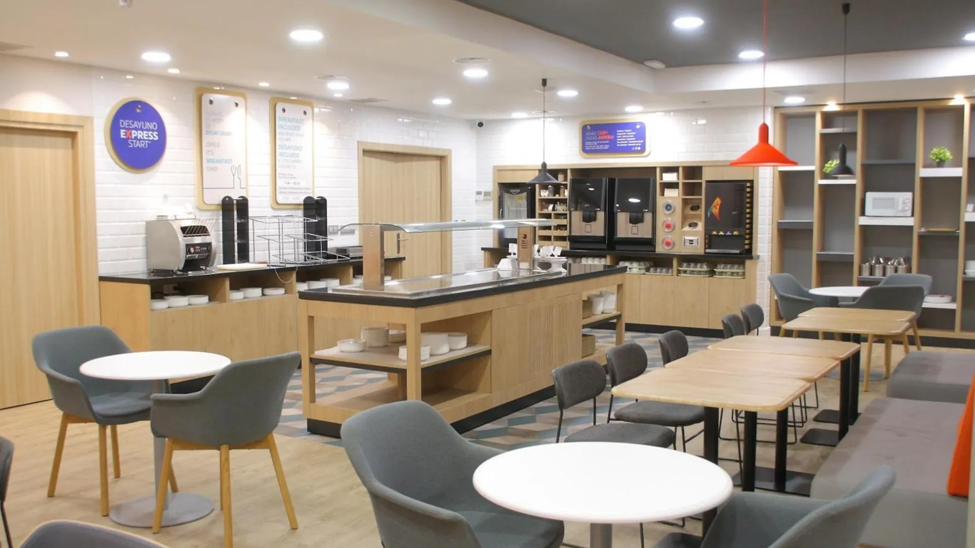Holiday Inn Express San Sebastian De Los Reyes By Ihg Hotel