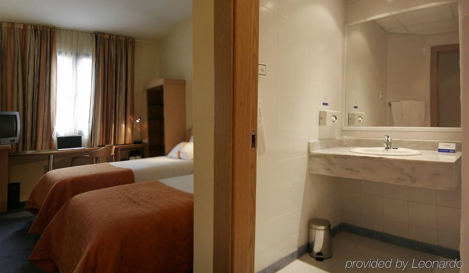 Holiday Inn Express San Sebastian De Los Reyes By Ihg 2*,