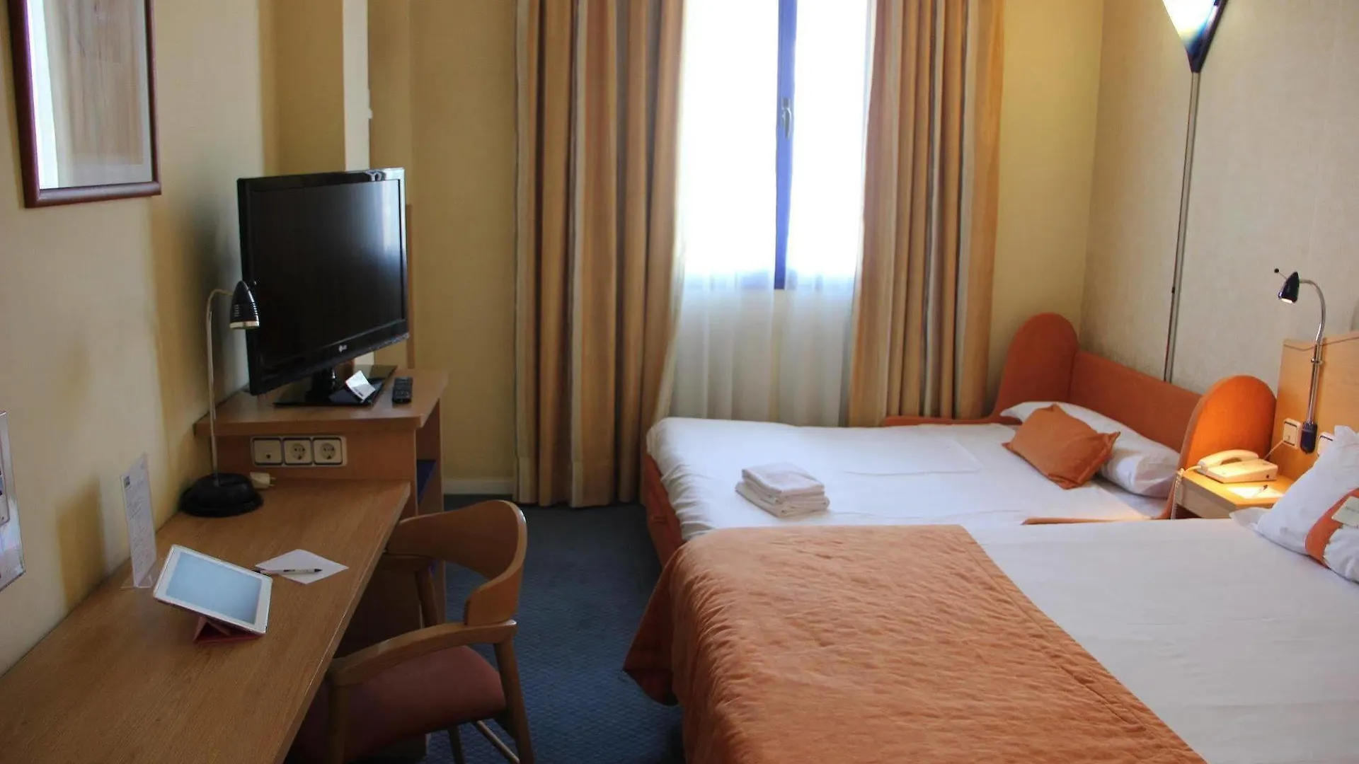 Holiday Inn Express San Sebastian De Los Reyes By Ihg Hotel