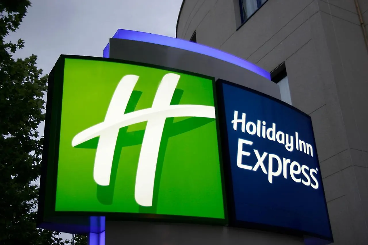 Hotel Holiday Inn Express San Sebastian De Los Reyes By Ihg