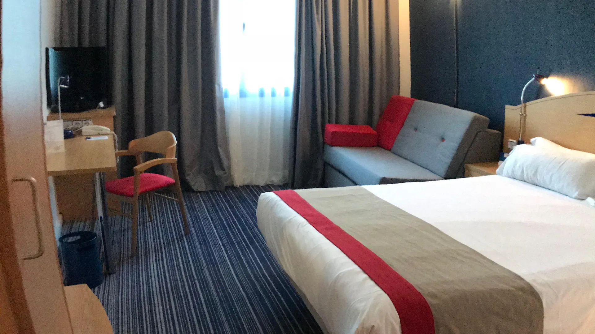 Hotel Holiday Inn Express San Sebastian De Los Reyes By Ihg